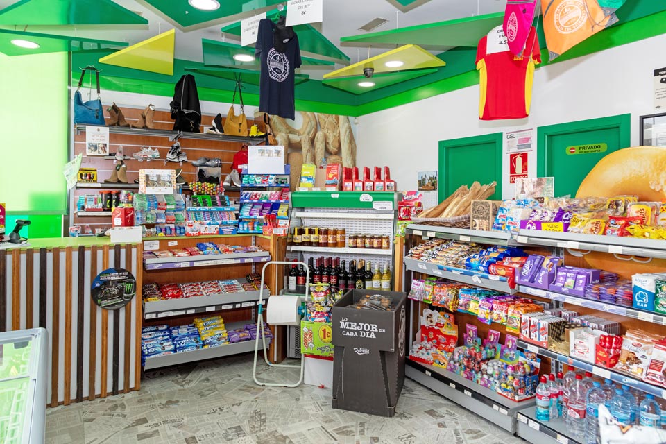 Tienda del área de servicio