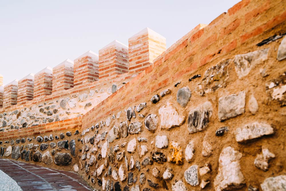 Restauración en c/ Murallas Altas de Vélez-Málaga