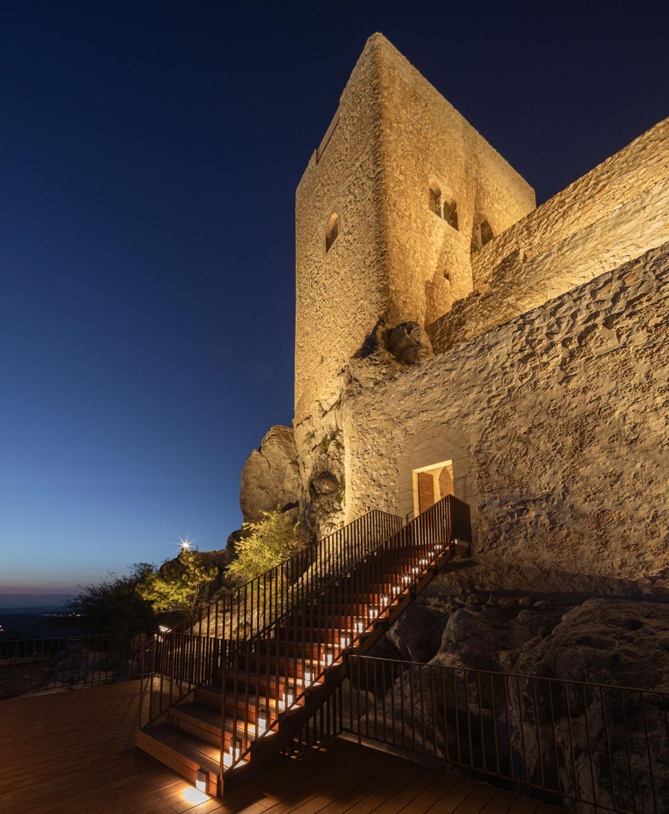 Adaptación a normativa del Castillo de Luque